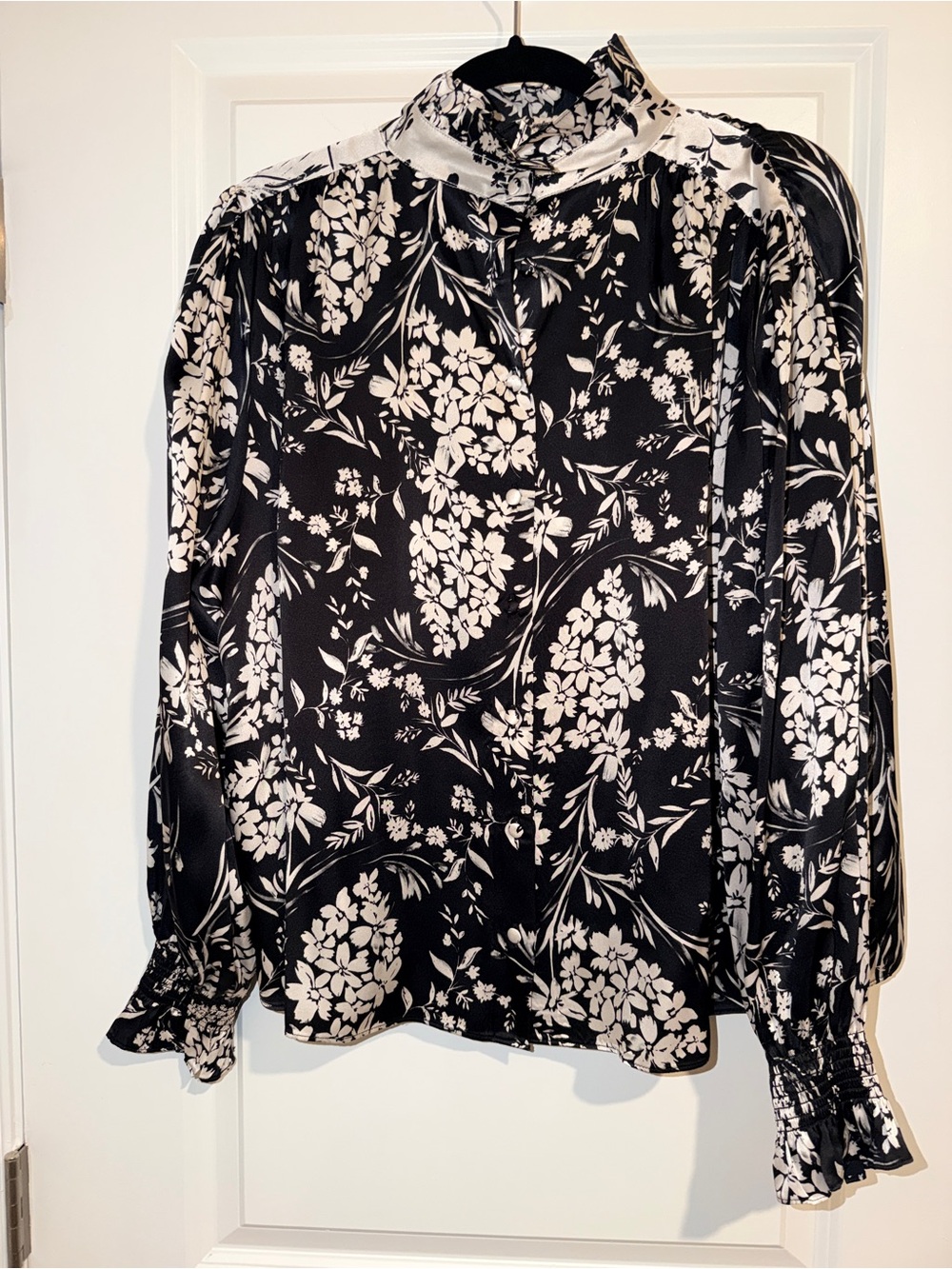 Hunter Bell, Black & White Floral High-Neck Blouse, M - Picture 3 of 6